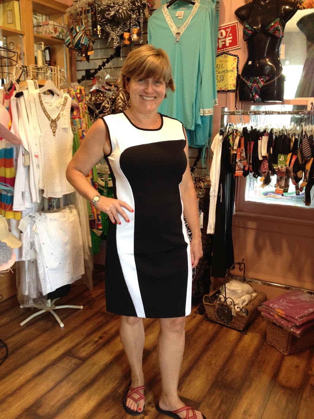 Down the Lane Boutique and Gifts | 1043 W Shore Rd, Pelee Island, ON N0R 1M0, Canada | Phone: (519) 724-1121