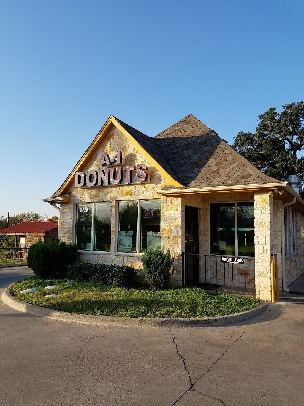 A-1 Donuts | 613 Lipan Hwy, Granbury, TX 76048 | Phone: (817) 573-5115