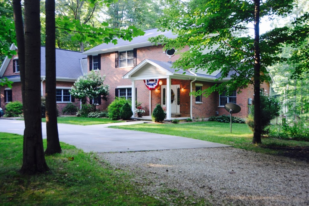 Hickory Road Inn | 20116 Hickory Rd, Batesville, IN 47006, USA | Phone: (812) 933-0335