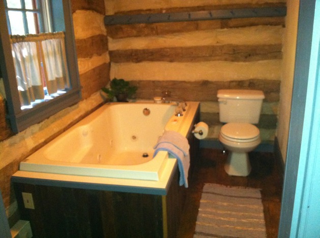 The Cabin at Sassafras Knoll | 8996, 8996, 5932 Secrest Rd, Wooster, OH 44691, USA | Phone: (330) 264-6941