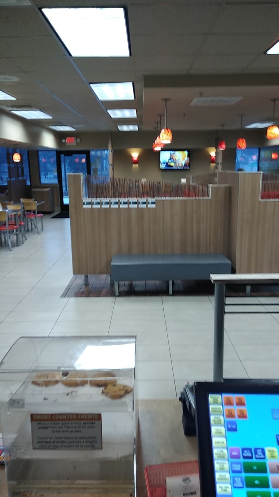 Burger King | 1800 Gateway Dr, Waukesha, WI 53186, USA | Phone: (262) 547-5453