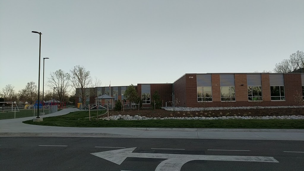 Creekside Elementary School in 3740 Martin Dr, Boulder, CO 80305, USA