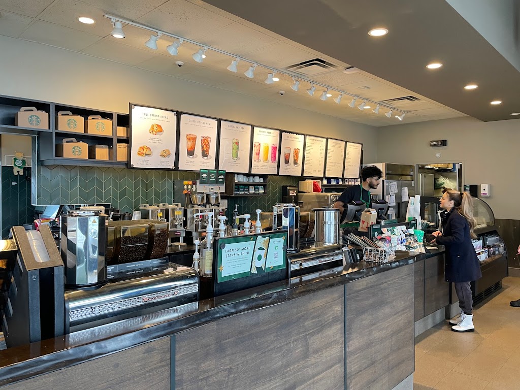 Starbucks | 4450 Walker Rd, Windsor, ON N8W 3T5, Canada | Phone: (519) 250-0122