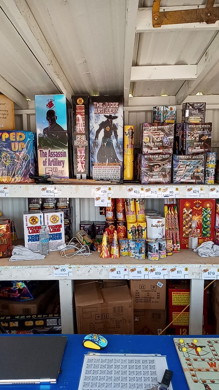 KPow! Fireworks | 4613 Hwy 6, Hitchcock, TX 77563, USA | Phone: (409) 210-9555