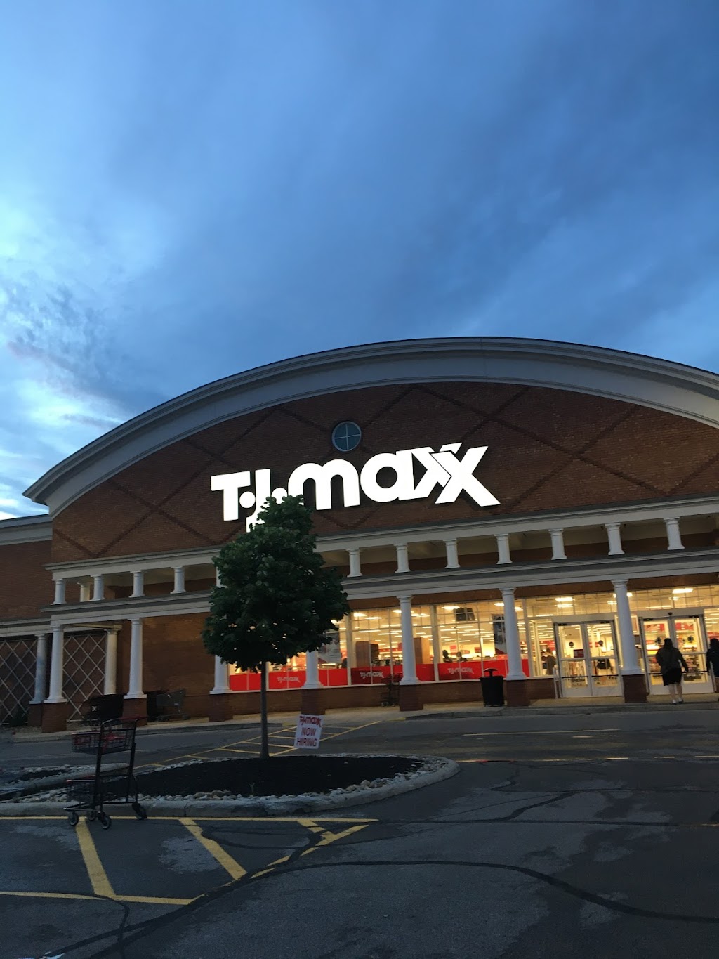 T.J. Maxx | 3760 Easton Market, Columbus, OH 43219, USA | Phone: (614) 428-4930