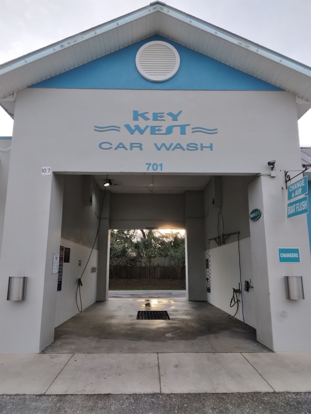 Key West Car Wash | 701 S Tamiami Trail, Nokomis, FL 34275, USA | Phone: (248) 408-5022