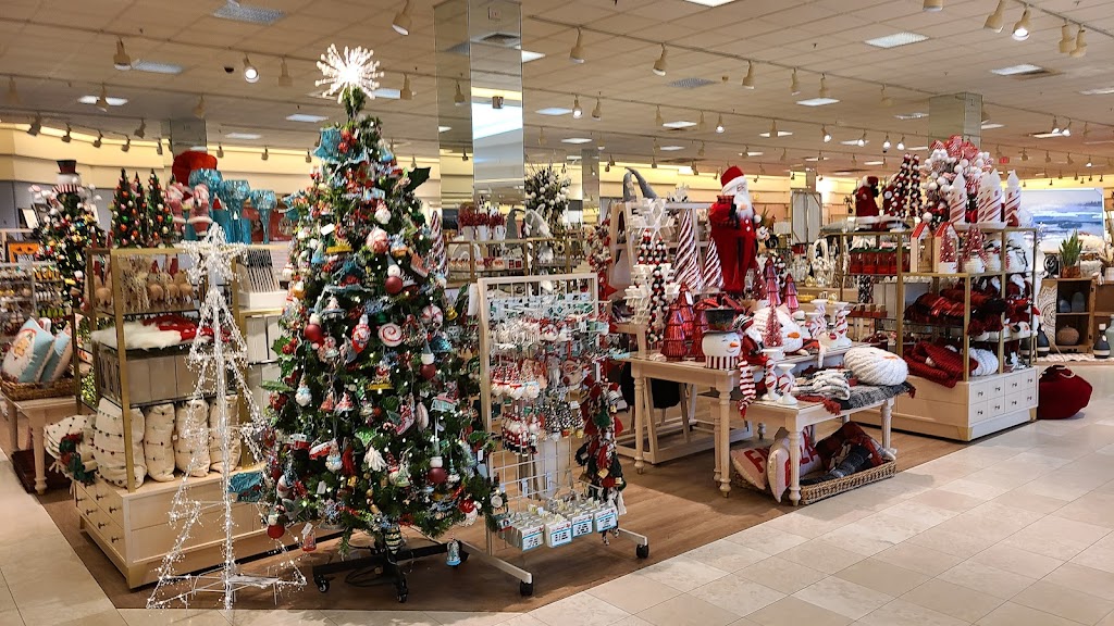 Von Maur | 10010 California St, Omaha, NE 68114, USA | Phone: (402) 390-0381