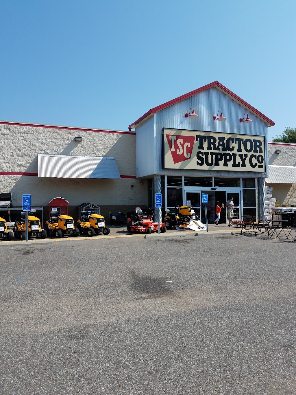 Tractor Supply Co. | 4633 25, Montevallo, AL 35115, USA | Phone: (205) 665-3247