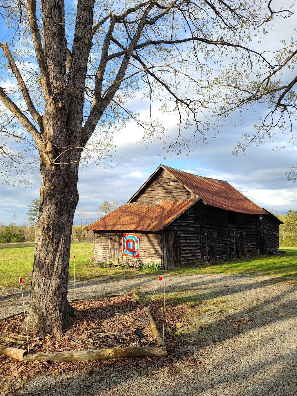 Breezy Oaks Farm B&B | 2115 Calvary Rd, Alton, VA 24520, USA | Phone: (434) 822-5841