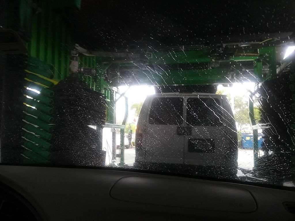 Green Light Car Wash- Lauderhill | 1890 FL-7, Lauderhill, FL 33313, USA | Phone: (954) 368-4903