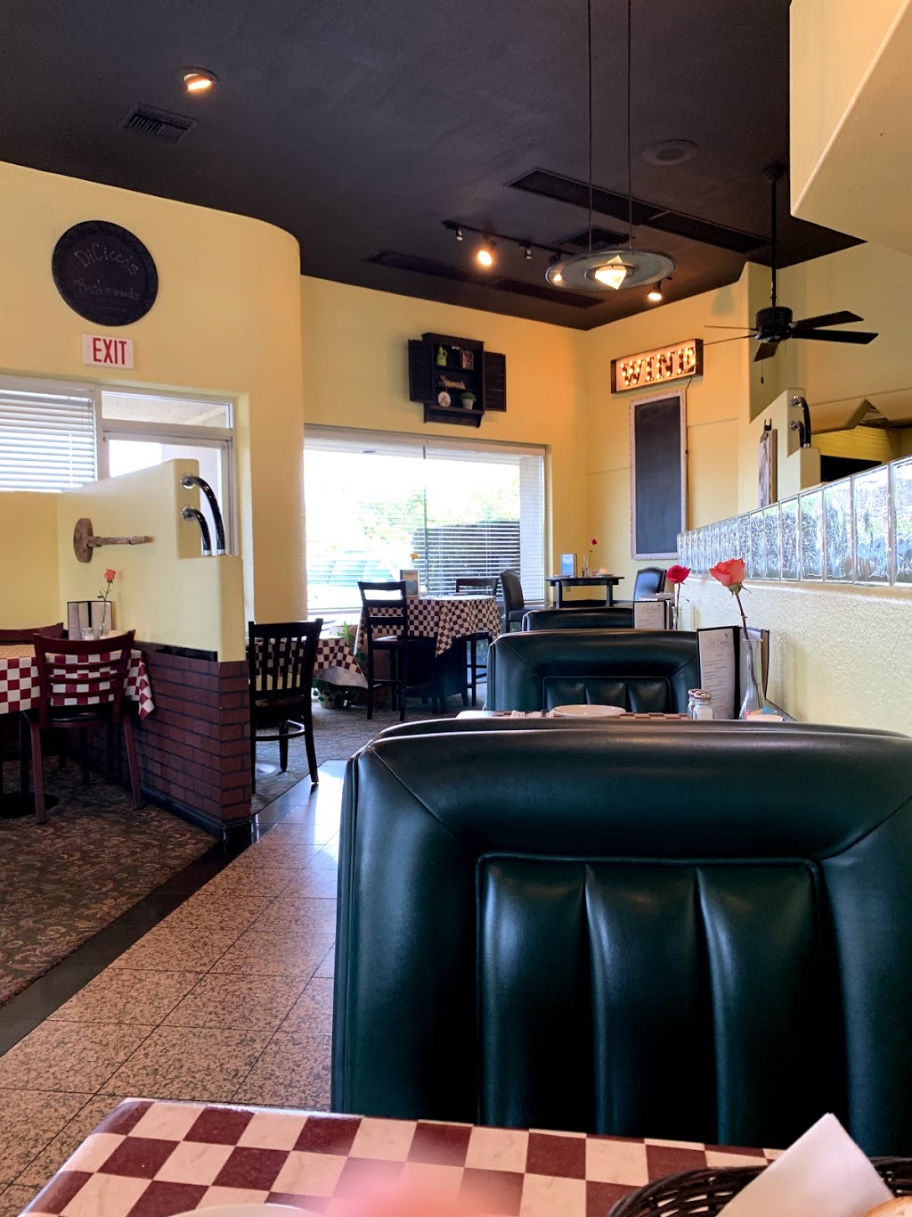 DiCiccos Italian Restaurant | 2221 W Shaw Ave, Fresno, CA 93711, USA | Phone: (559) 221-6338