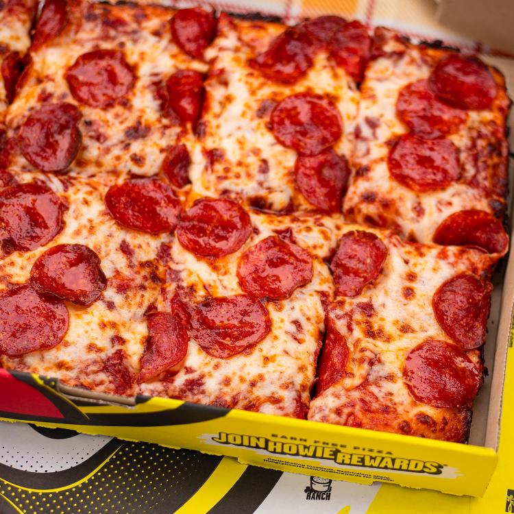 Hungry Howies Pizza | 27448 W Seven Mile Rd, Livonia, MI 48152, USA | Phone: (248) 777-3300