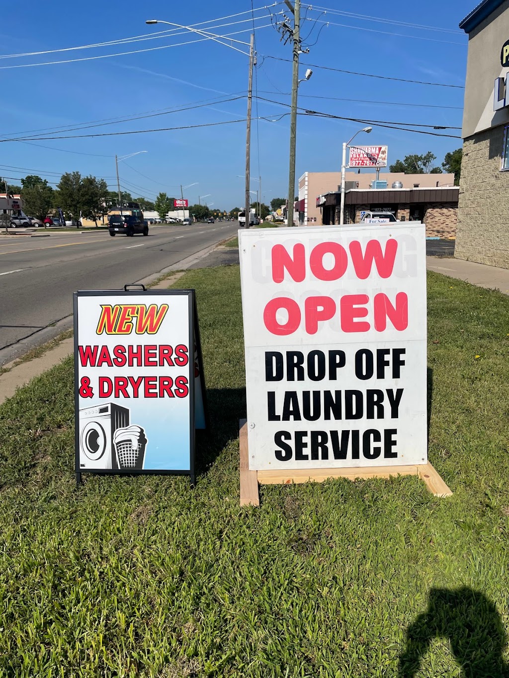 Wash & Dry Coin Laundry | 26978 Plymouth Rd, Redford Charter Twp, MI 48239, USA | Phone: (313) 952-2132