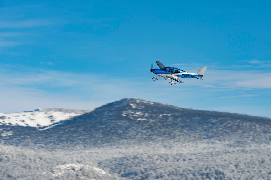 Mountain Lion Aviation | 10356 Truckee Airport Rd #1, Truckee, CA 96161, USA | Phone: (833) 654-6359