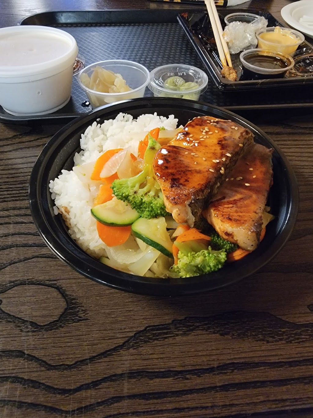 Oishii express | 2295 Cleveland Ave, Madera, CA 93637, USA | Phone: (559) 831-2180