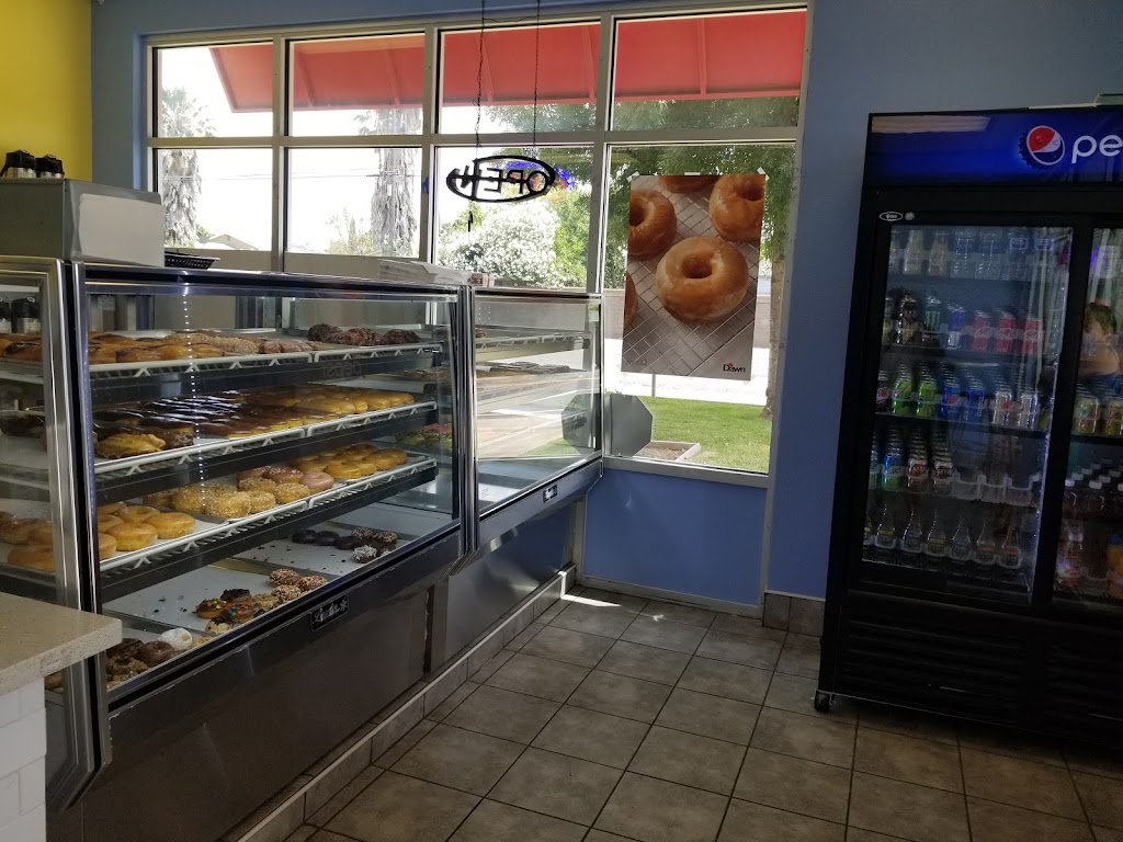 Donuts Break | 1555 Meadowview Rd Ste 100, Sacramento, CA 95832, USA | Phone: (916) 389-0657