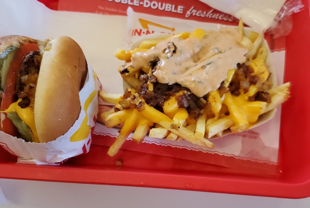 In-N-Out Burger | 2625 W Kettleman Ln, Lodi, CA 95242, USA | Phone: (800) 786-1000