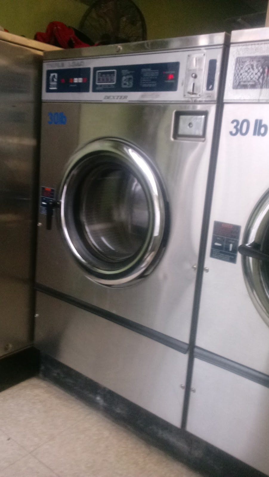 E Z Clean Laundry Mat | 1324 Missouri Ave, East St Louis, IL 62201, USA | Phone: (618) 215-0071