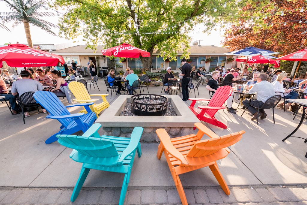 The Lookout Bar and Grill | 8672 Pineview Ln N, Maple Grove, MN 55369, USA | Phone: (763) 424-4365