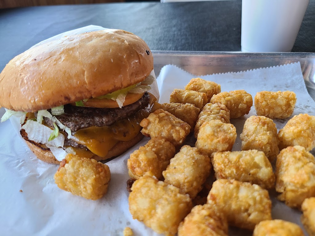 Barbed Wire Burger Co | 11089 New Sulphur Springs Rd, San Antonio, TX 78263, USA | Phone: (210) 284-1539