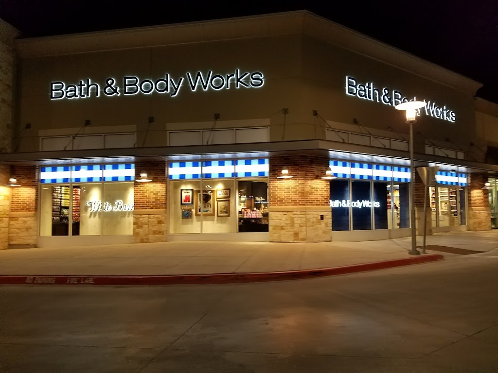 Bath & Body Works | 241 Creekside Crossing, New Braunfels, TX 78130, USA | Phone: (830) 310-3606