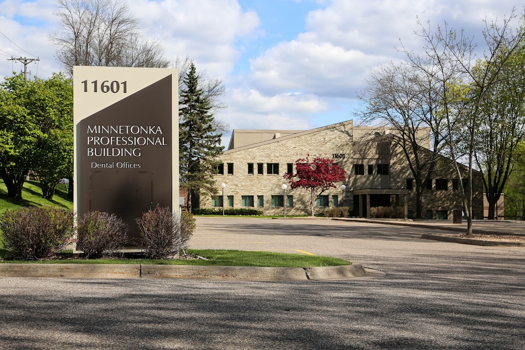 Blue Ridge Dental Center: Klecker, Janis K. DDS | 11601 Minnetonka Mills Rd, Minnetonka, MN 55305 | Phone: (952) 938-8858