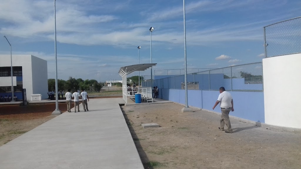 Preparatoria Municipal De Nuevo Laredo "Elena Poniatowska” | San Andrés, 88144 Nuevo Laredo, Tamps., Mexico | Phone: 867 101 4154