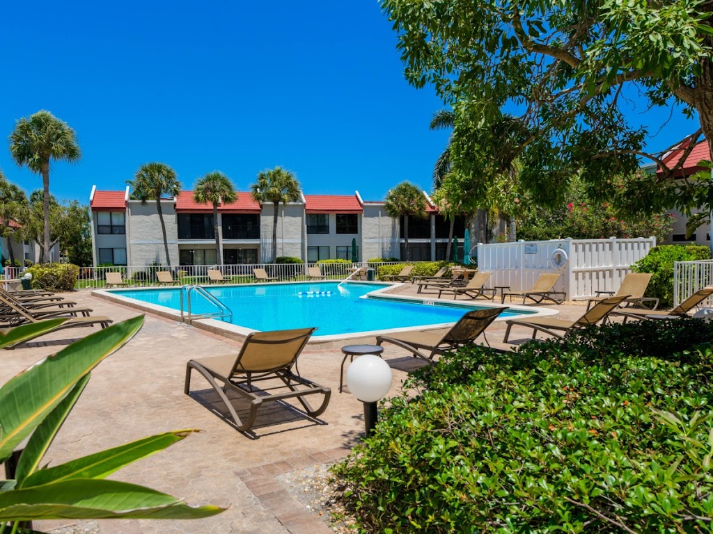 Island Vacation Properties | 3001 Gulf Dr, Holmes Beach, FL 34217, USA | Phone: (941) 778-1000