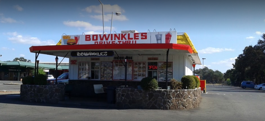 Bowinkles Drive Thru | 912 Oak Ln, Rio Linda, CA 95673 | Phone: (916) 991-9996