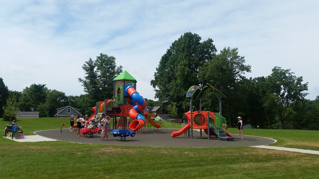 Leon Corlew Park & Splash Pad | 337 S Main St, Edwardsville, IL 62025, USA | Phone: (618) 692-7538