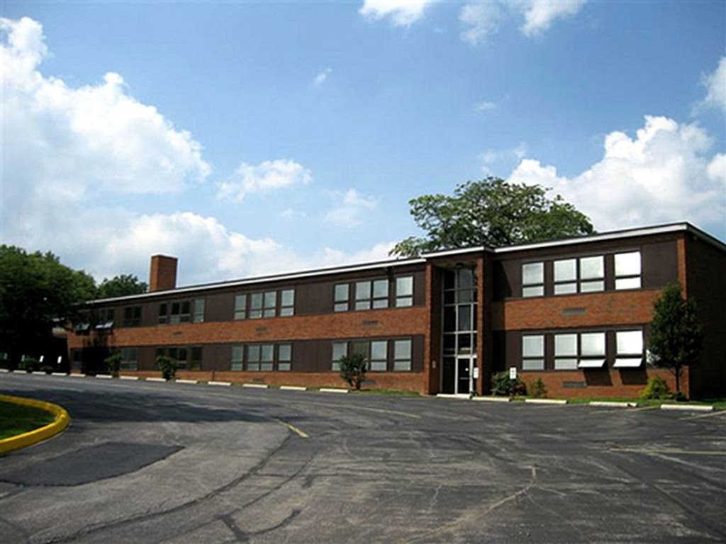 Lawrence School | 1551 E Wallings Rd, Broadview Heights, OH 44147, USA | Phone: (440) 526-0003