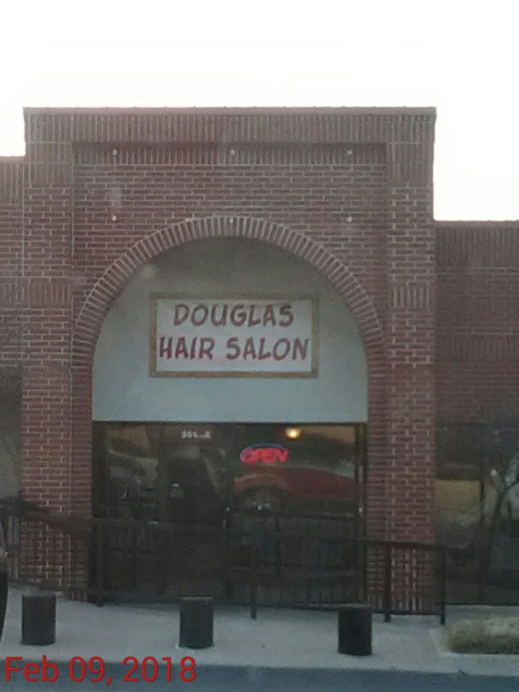 Douglas Hair Salon | 351 N Air Depot Blvd Suite E, Midwest City, OK 73110, USA | Phone: (405) 737-2742