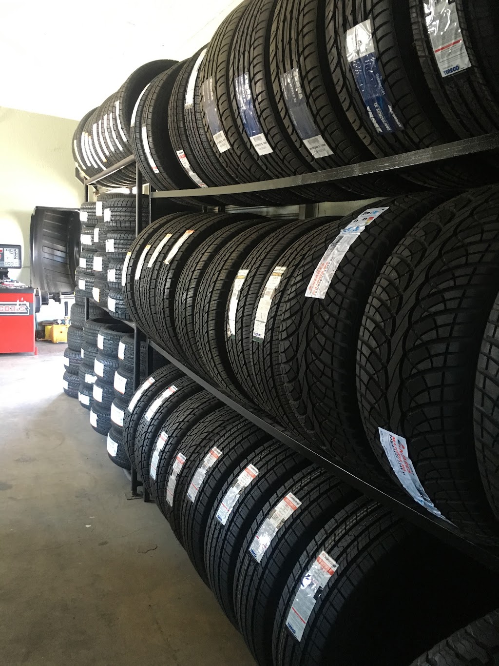 Rialto Tire Center | 392 Foothill Blvd, Rialto, CA 92376, USA | Phone: (909) 258-2078