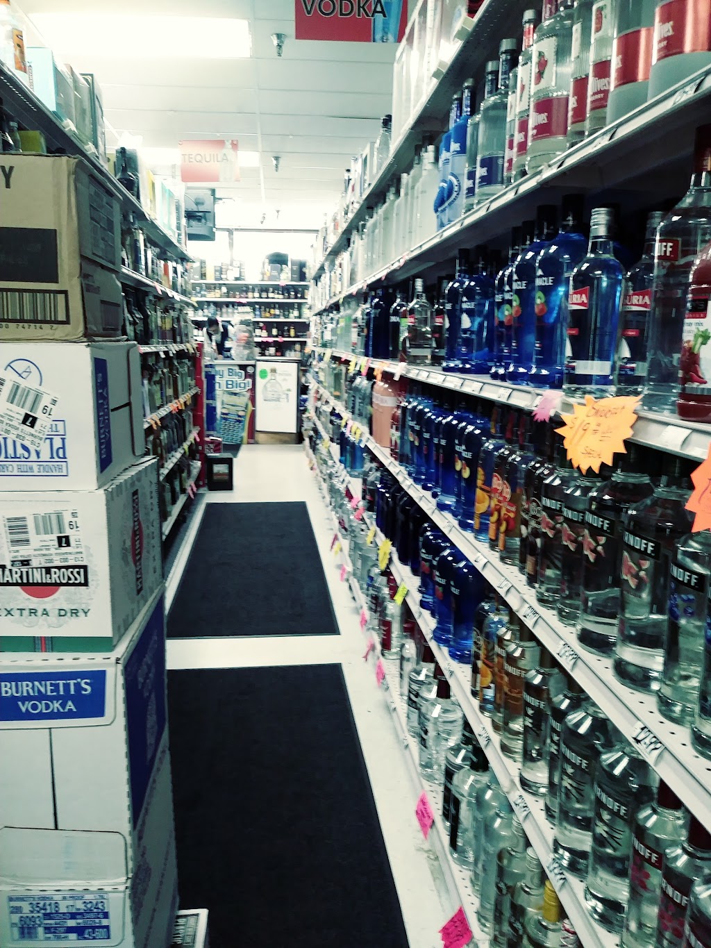 Town Liquor | 5365 N Socrum Loop Rd, Lakeland, FL 33809, USA | Phone: (863) 853-9069