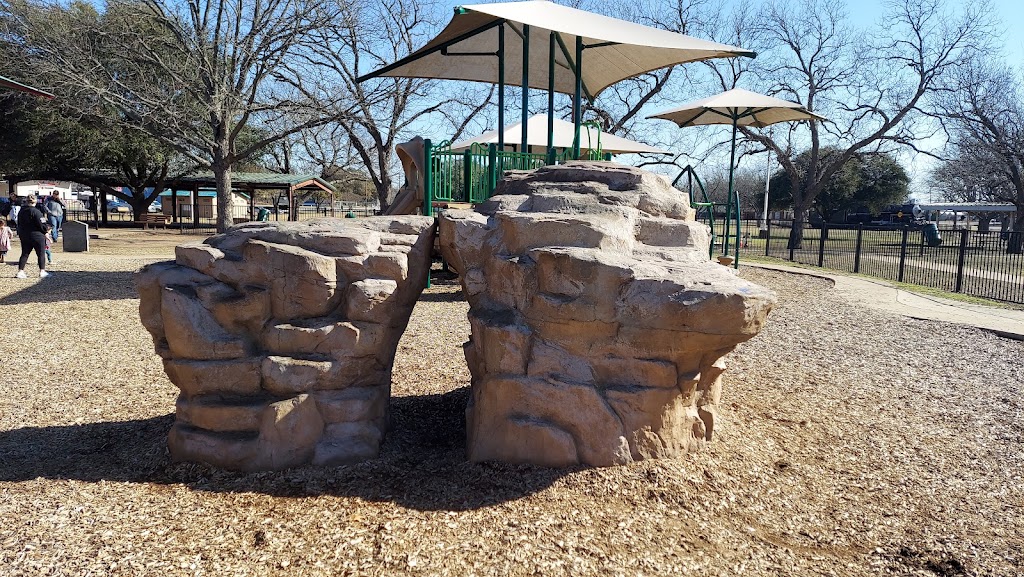 Hulen Park | 301 W Westhill Dr, Cleburne, TX 76033, USA | Phone: (817) 556-8858