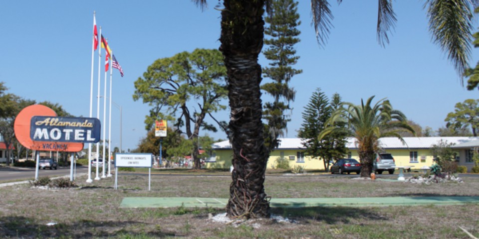 Allamanda Motel | 4014 N Tamiami Trail, Sarasota, FL 34234, USA | Phone: (941) 355-4764