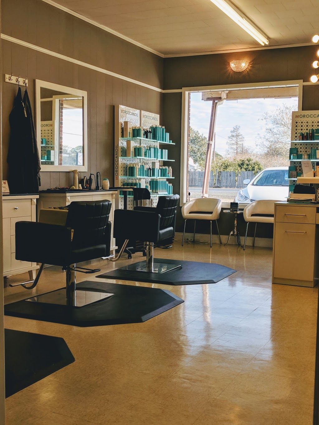 Salon Madeline | 804 Crescent Ave, Lockport, LA 70374, USA | Phone: (985) 242-3181