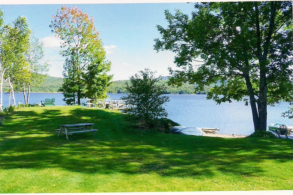 Burkes Cottages On Indian Lake | 220 Lakeshore Dr, Indian Lake, NY 12842, USA | Phone: (518) 648-5258