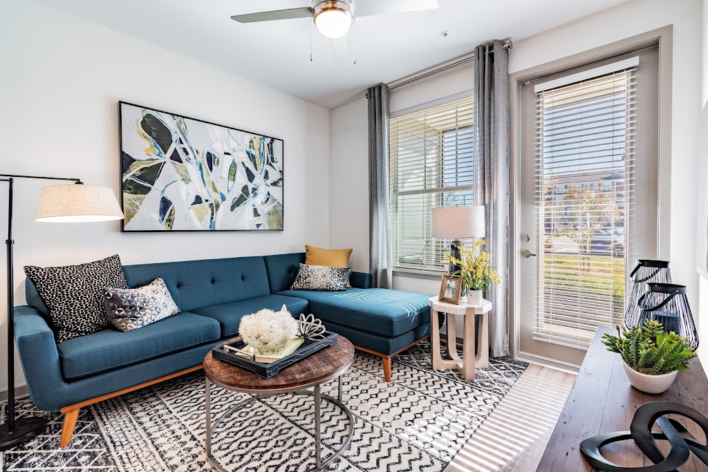 Vue on Lake Monroe | 800 Marbella Ln, Sanford, FL 32771, USA | Phone: (321) 249-2436