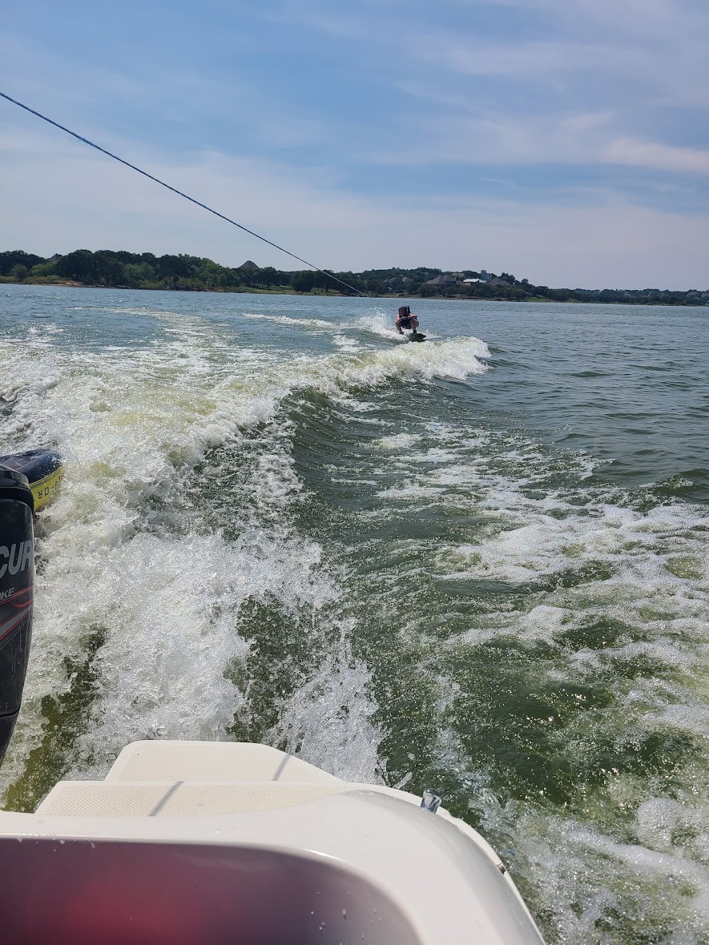 DFW Boat Rentals and Charters - Lake Lewisville | 3000 N Stemmons Fwy, Lewisville, TX 75077, USA | Phone: (469) 596-1332