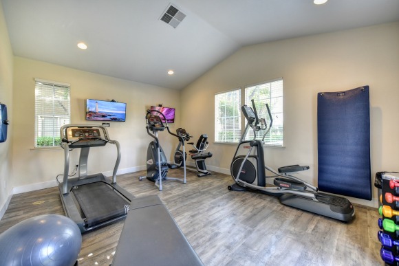 The Easton Apartments | 5415 S Grove St, Rocklin, CA 95677, USA | Phone: (916) 602-4751