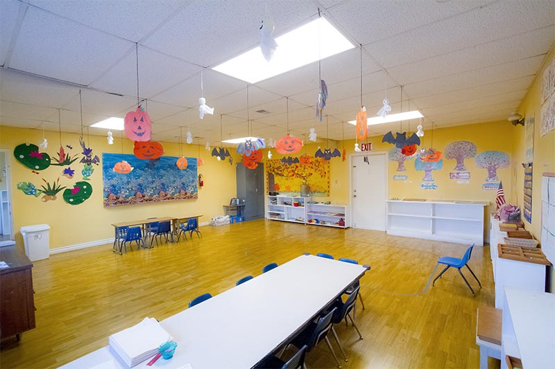 The Beginning Montessori Childrens House | 7475 Fallbrook Ave #1502, West Hills, CA 91307, USA | Phone: (818) 992-5341