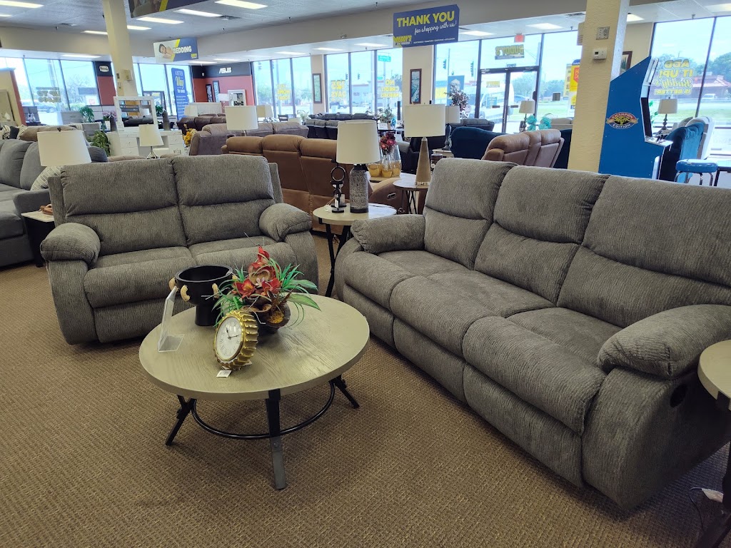 Buddys Home Furnishings | 12709 US-301, Dade City, FL 33525, USA | Phone: (352) 567-5200