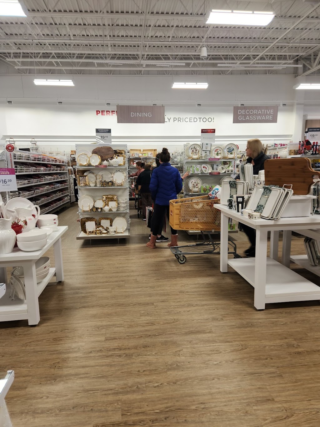 HomeGoods | 388 Feura Bush Rd, Glenmont, NY 12077, USA | Phone: (518) 433-5461