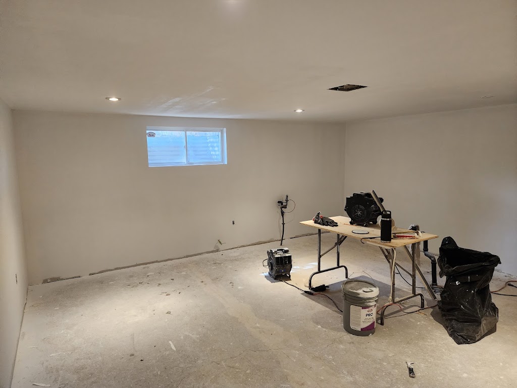 Michaels Painting And Drywall Ltd | 2615 Norman Rd, Windsor, ON N8T 1S9, Canada | Phone: (519) 945-8172