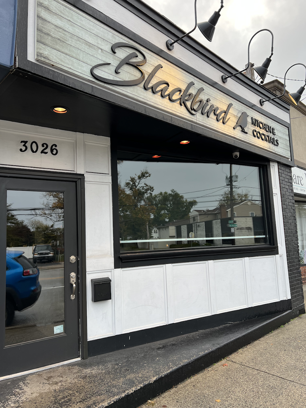 Blackbird Kitchen and Cocktails | 3026 Merrick Rd, Wantagh, NY 11793, USA | Phone: (516) 654-9200