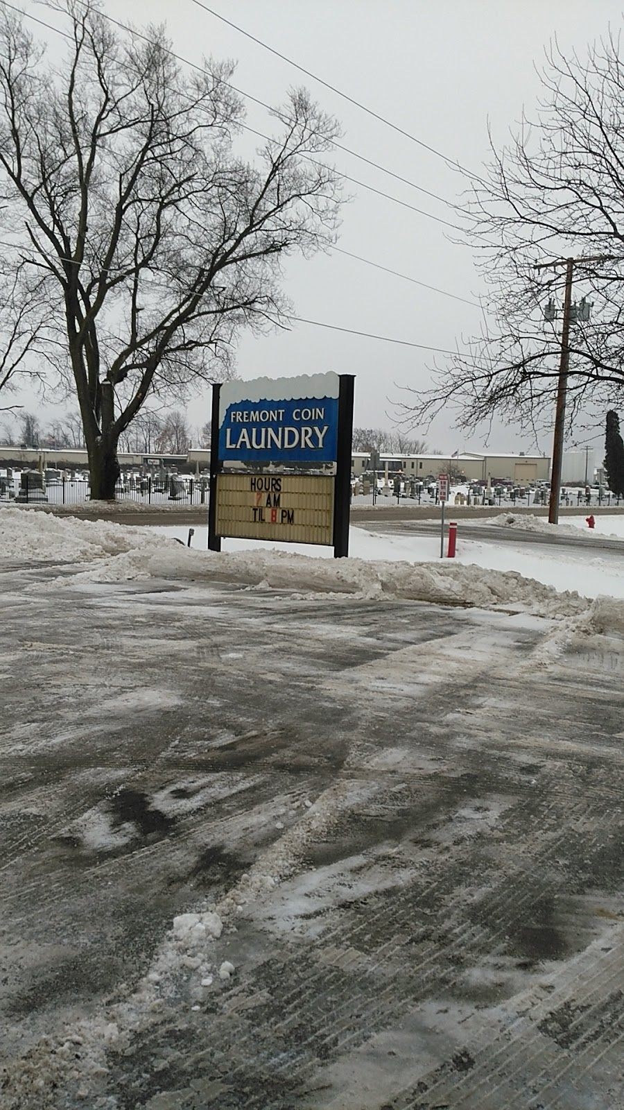 Fremont Coin Laundry | 408 S Wayne St, Fremont, IN 46737, USA | Phone: (260) 495-2300