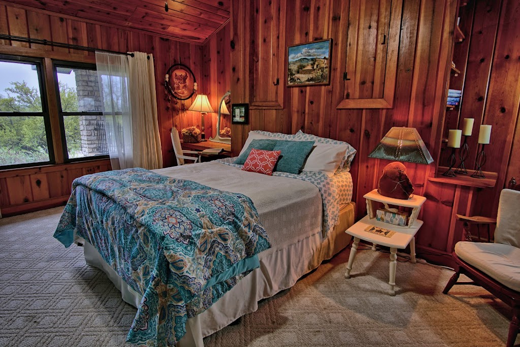 Live Oak B&B | 200 Live Oak St, Glen Rose, TX 76043, USA | Phone: (254) 644-7355