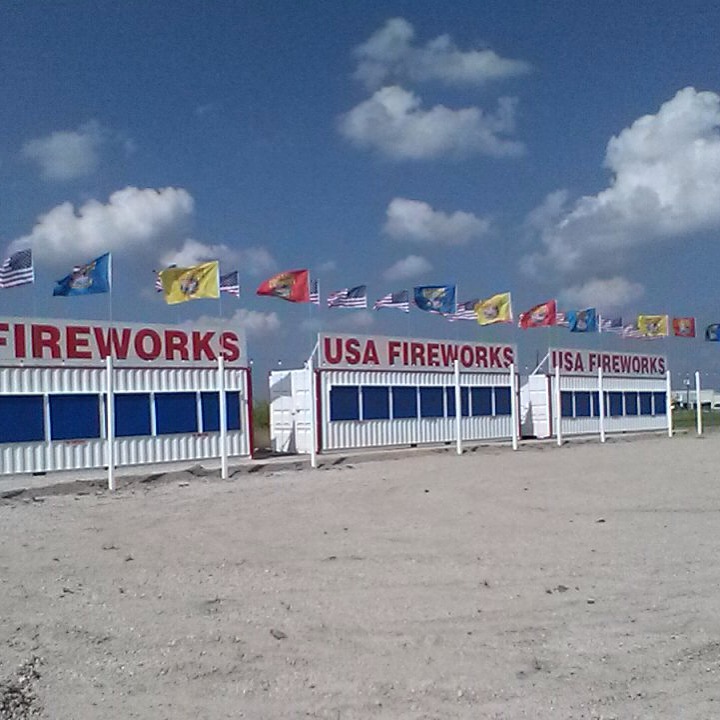 USA FIREWORKS | 5470 TX-276, Royse City, TX 75189, USA | Phone: (972) 979-7102