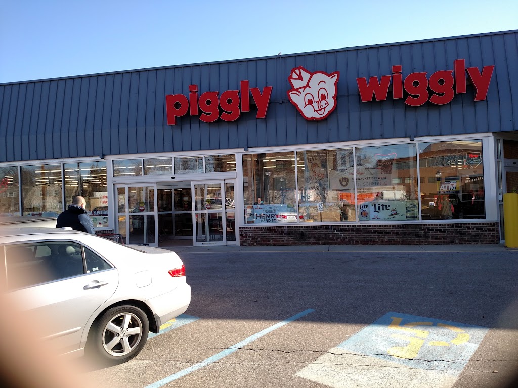 Piggly Wiggly | N63W23735 Main St, Sussex, WI 53089, USA | Phone: (262) 246-6452